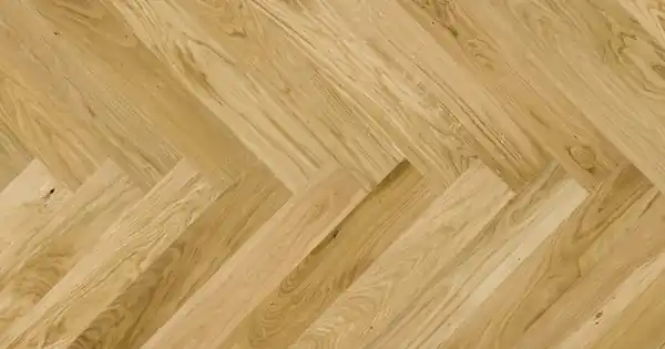 Azonnal elérhető Barlinek Caramel Herringbone 5G Tölgy, matt-lakkozott halszálka parketta. 1WC000007