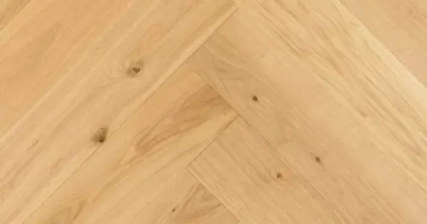 Utolsó esély Gajewski Herringbone 600 Rustik Tölgy, Bolzano Old, lakkozott halszálka parketta