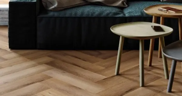 Végkiárusítás Arbiton Amaron Herringbone Dryback GEORGETOWN OAK DA 147 ragasztós halszálka LVT padló