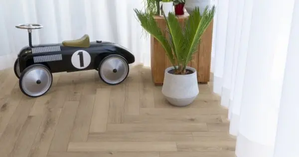 Szuper ajánlat COREtec Authentics Herringbone 50 LVREH 140 Nimbus klikkes vinyl padló int. parafa alátéttel