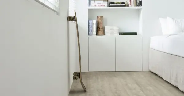 Legkelendőbb COREtec Essentials 1200 Nantucket Oak 11 50LVP211 klikkes vinyl padló int. parafa alátéttel