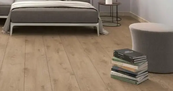 Bestseller AGT Effect Aqua 24H Solaro nedvességálló laminált padló. PRK912