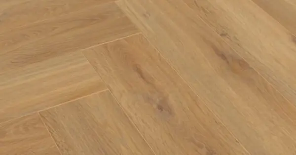 Kronotex Herringbone, 3861 TÖLGY PISA halszálka laminált padló Kiárusítás