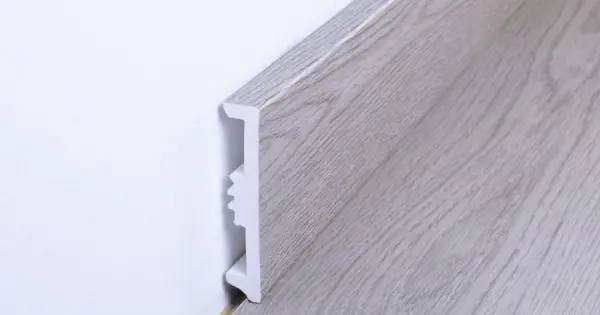 Ne maradj le Arbiton STIQ XL WOOD DIJON OAK 225 műanyag szegélyléc