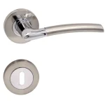 Csak ma VESTA KILINCSGARNITÚRA ROZETTÁS KULCSOS KRÓM-INOX MAESTRO 116231BB11