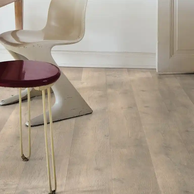 Oak Bergamo Antique White Laminált padló Silent Pro hangszigeteléssel 193 x 1282 Alacsony ár