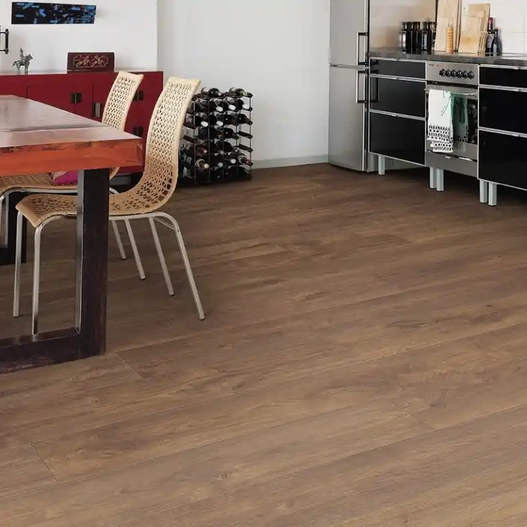 Oak with Smoked Heartwood Laminált padló Silent Pro hangszigeteléssel 193 x 1282 Expressz kézbesítés