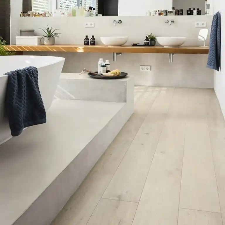 Oak Sicilia White AQUA laminált padló Silent Pro hangszigeteléssel 243 x 2200 Vedd meg online