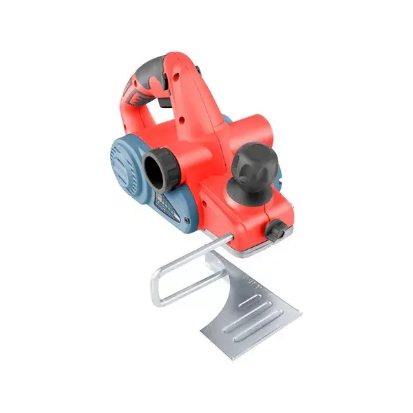 gyalugép 710W, 16.500 1/perc, kés 82mm, mélység 0-2,0 mm, falcolás 0 -7,0 mm Végkiárusítás